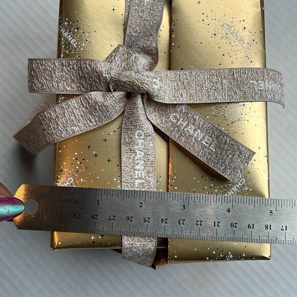 Chanel Gift Wrap Paper & Ribbon - Picture 8 of 10